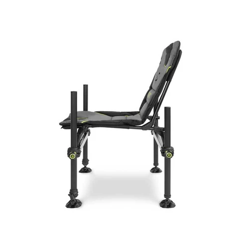 Delphin REAXE feeder szék